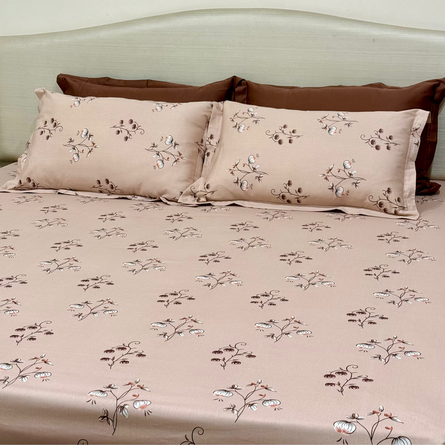 King Size Bed Sheet with 2 Pillow Covers